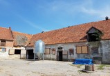 Pomozte_opravit_střechu_pro_koně